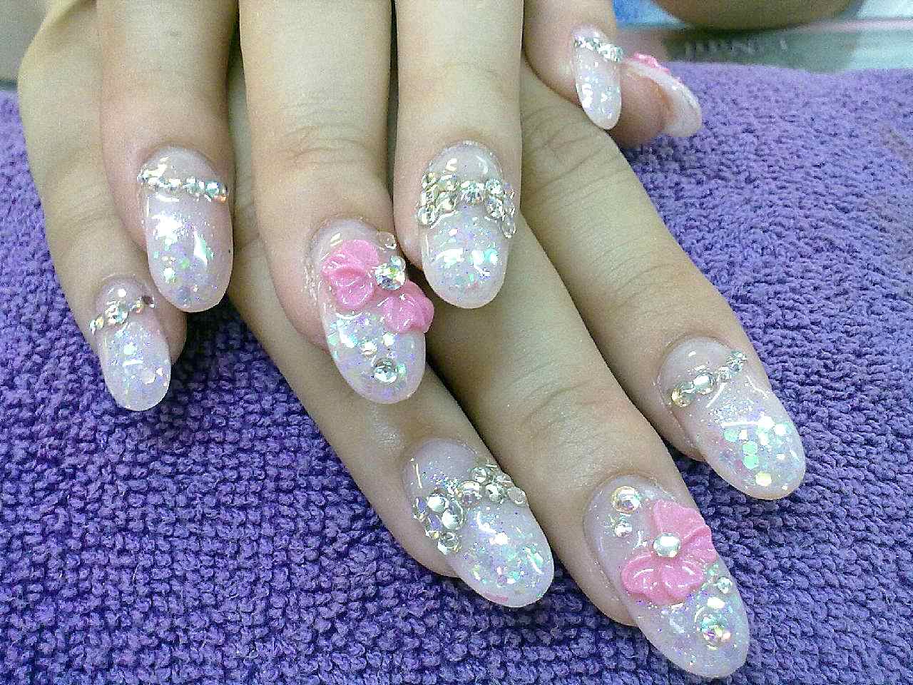水晶雕花美甲图片摄影高清